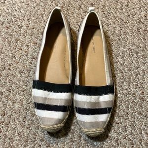 NWOT Adrienne Vittadini Espadrilles. Size9